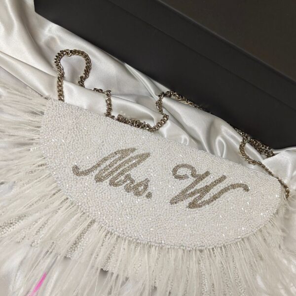 Anamta Feather